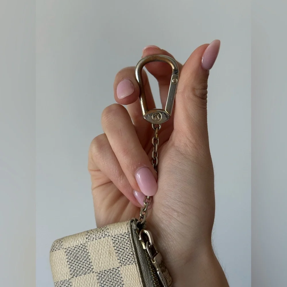 VINTAGE LOUIS VUITTON KEY POUCH - Picture 4 of 8